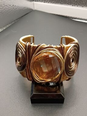 Elegant Gold-Tone Wire Wrapped Cuff Bracelet with Amber Stone